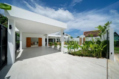 Brand New 4BR Balinese Style Pool Villa Kaia just 5 min drive from NaiHarn Beach – Foto’s 7